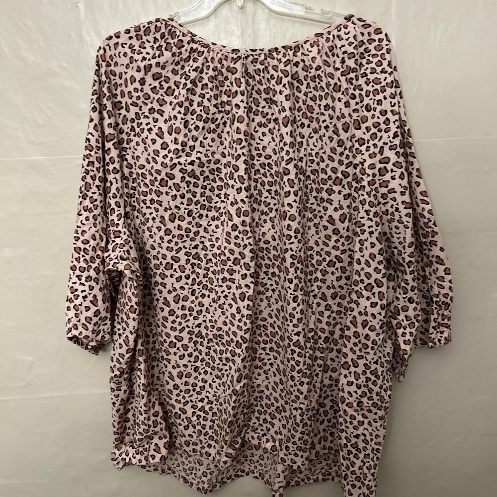 Ellos‎ Plus 5X Cheetah Print V Neck Elbow Sleeves Blouse - Picture 4 of 4